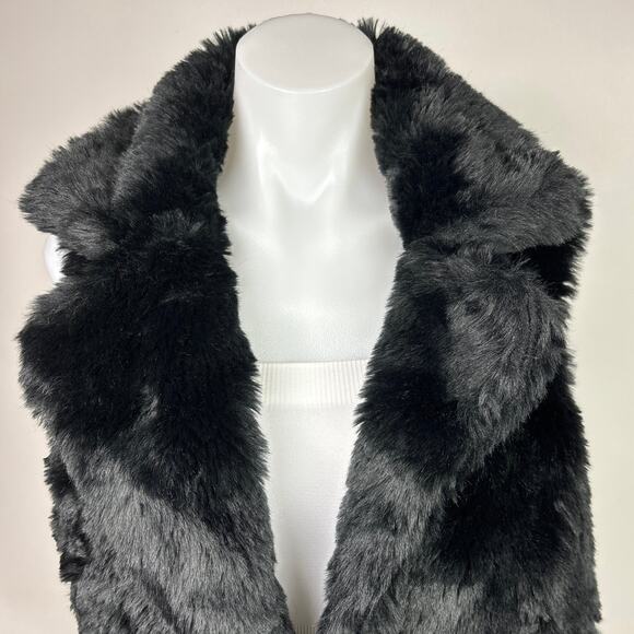 Forever 21 Women's Black Faux Fur Sleeveless Pocket Collar Vest Jacket Size S - Picture 4 of 8